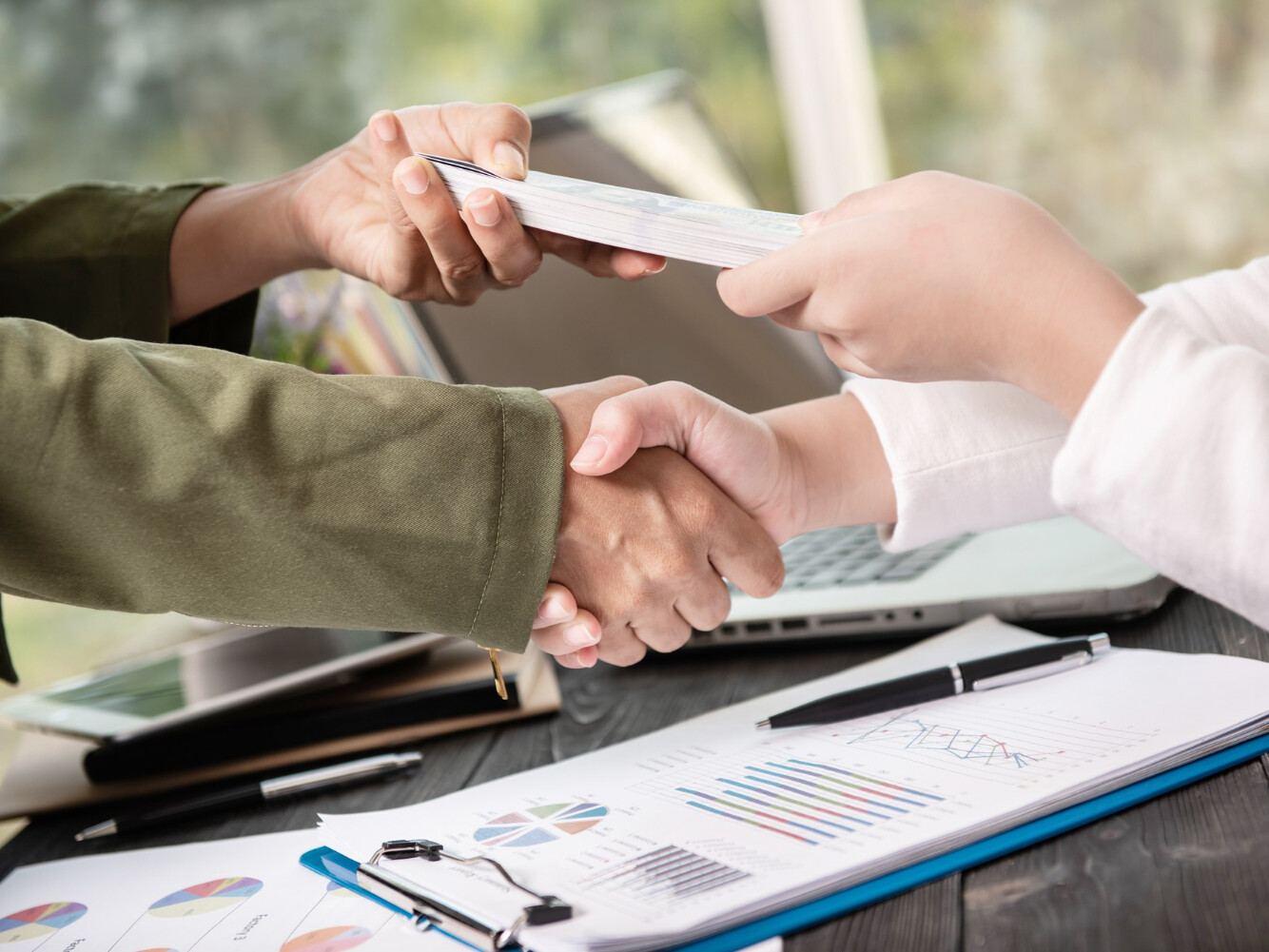 Corporate tax advisory services